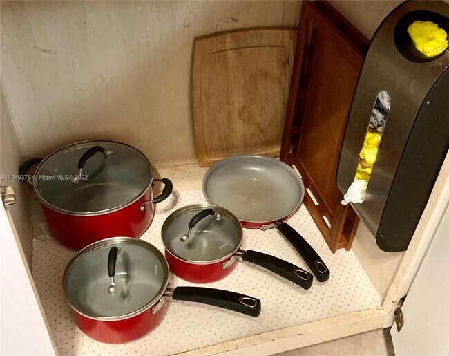 Building Photo - 2460 SW 18th Ave