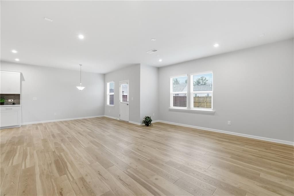 Building Photo - 1543 Maston Rd