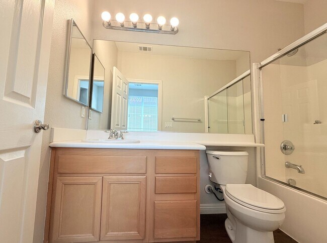 Building Photo - 80435 Atherstone Dr
