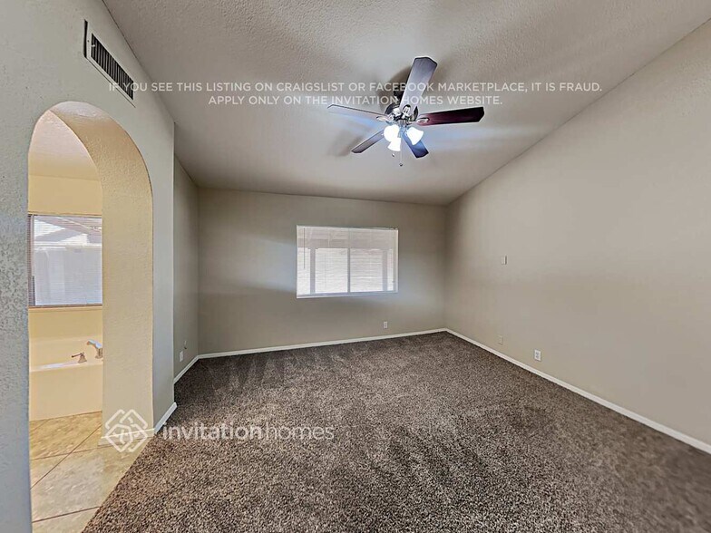 Building Photo - 9030 W Windsor Ave