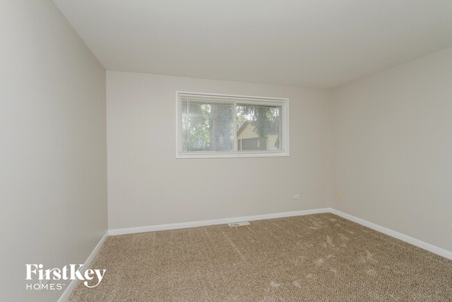 Building Photo - 187 Frederick Dr