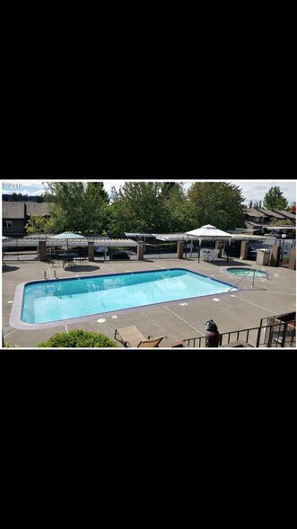 Building Photo - 9570 SW 146th Terrace