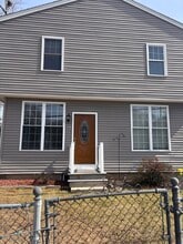 Building Photo - 34 Smith Ave