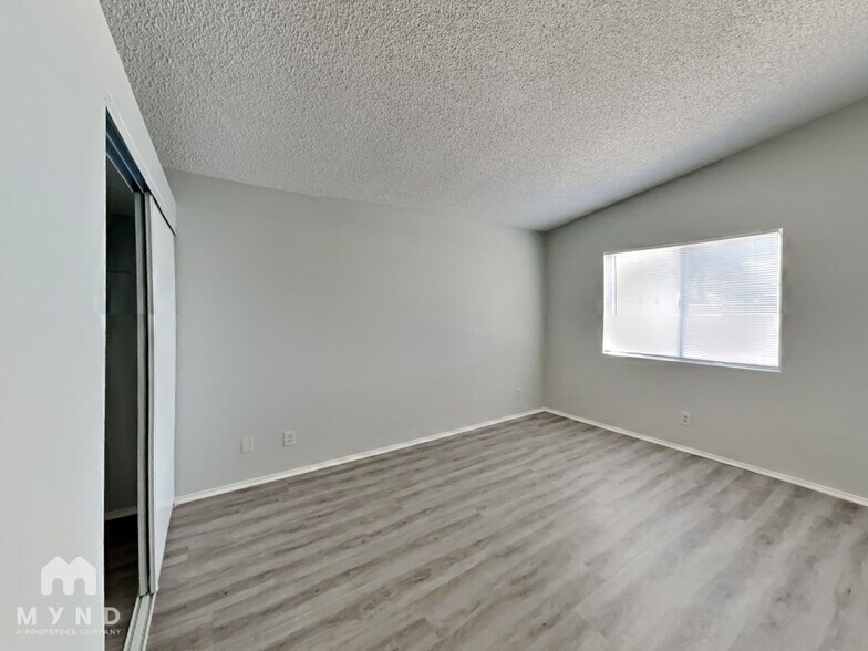 Building Photo - 1221 S Christy Ln
