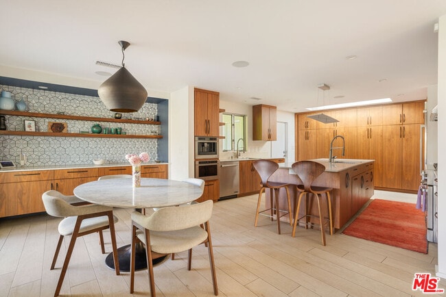 Building Photo - 279 Mabery Rd