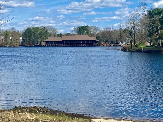 Building Photo - 6 Sequoia Ct