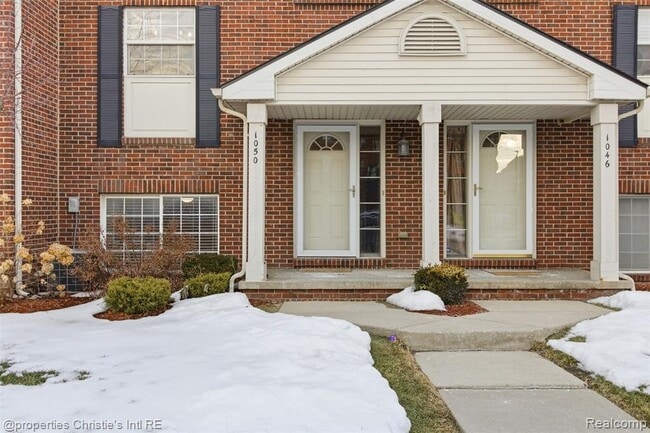 Building Photo - 1050 18th St