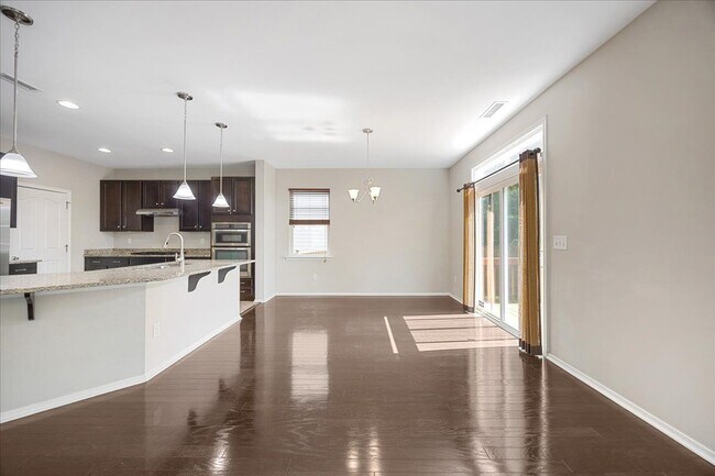 Building Photo - 5600 Yorkwood Dr