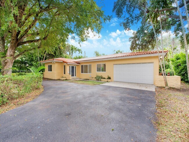 Building Photo - 1410 Bird Rd