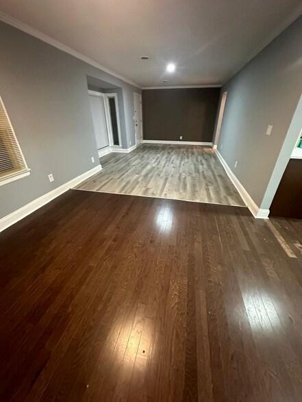 Building Photo - 288 Lawndale Dr