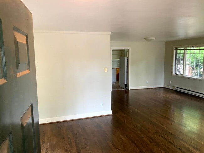 Building Photo - 1 Bedroom Bungalow in Downtown Eugene