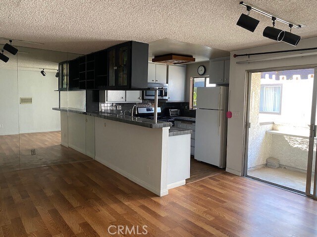 Building Photo - 18530 Hatteras St