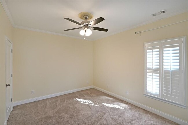 Building Photo - 2675 Rosalyn Ln
