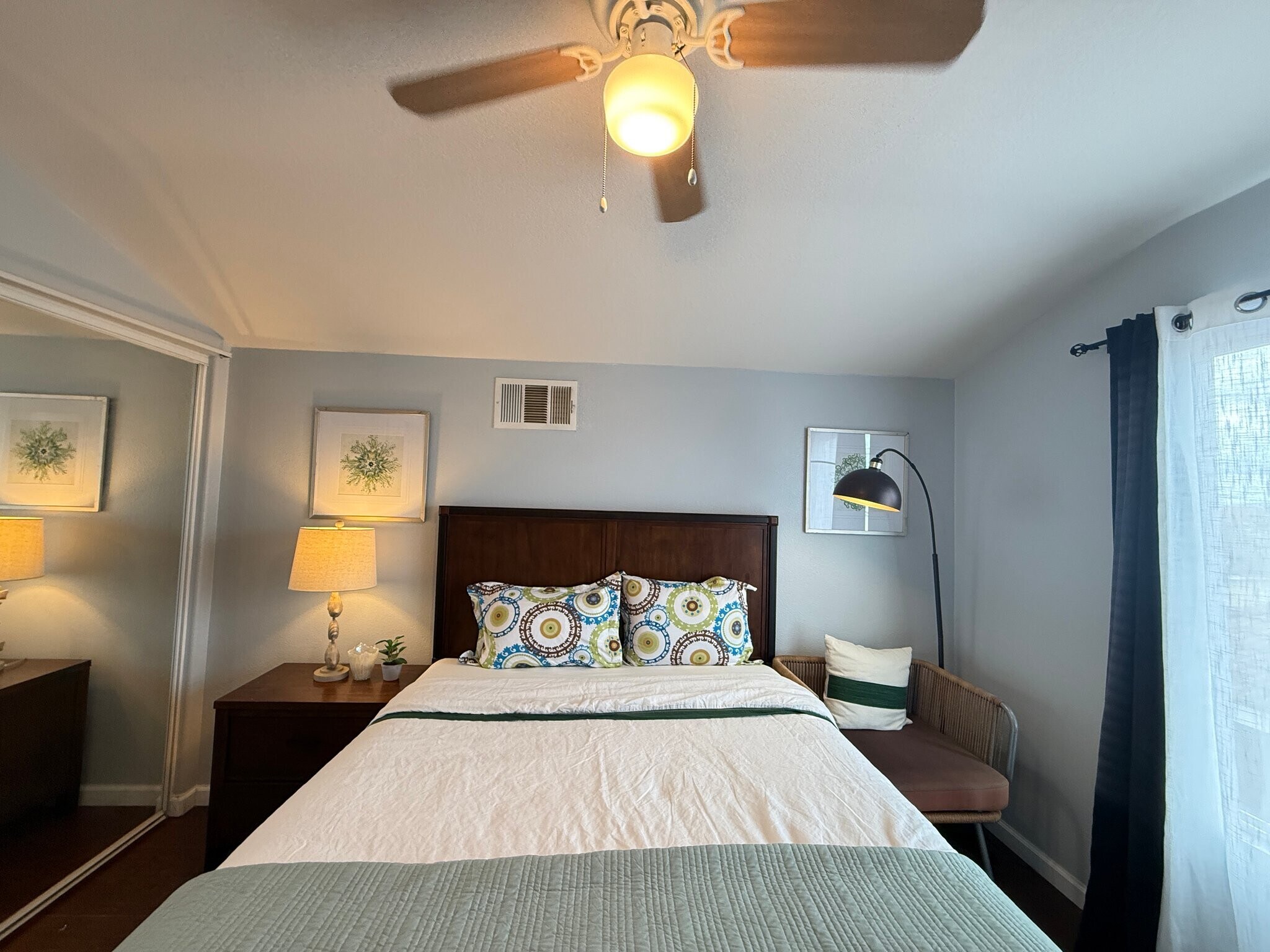 Building Photo - 13885 Camp Rock St