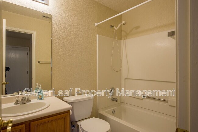 Building Photo - 8907 Laguna Falls