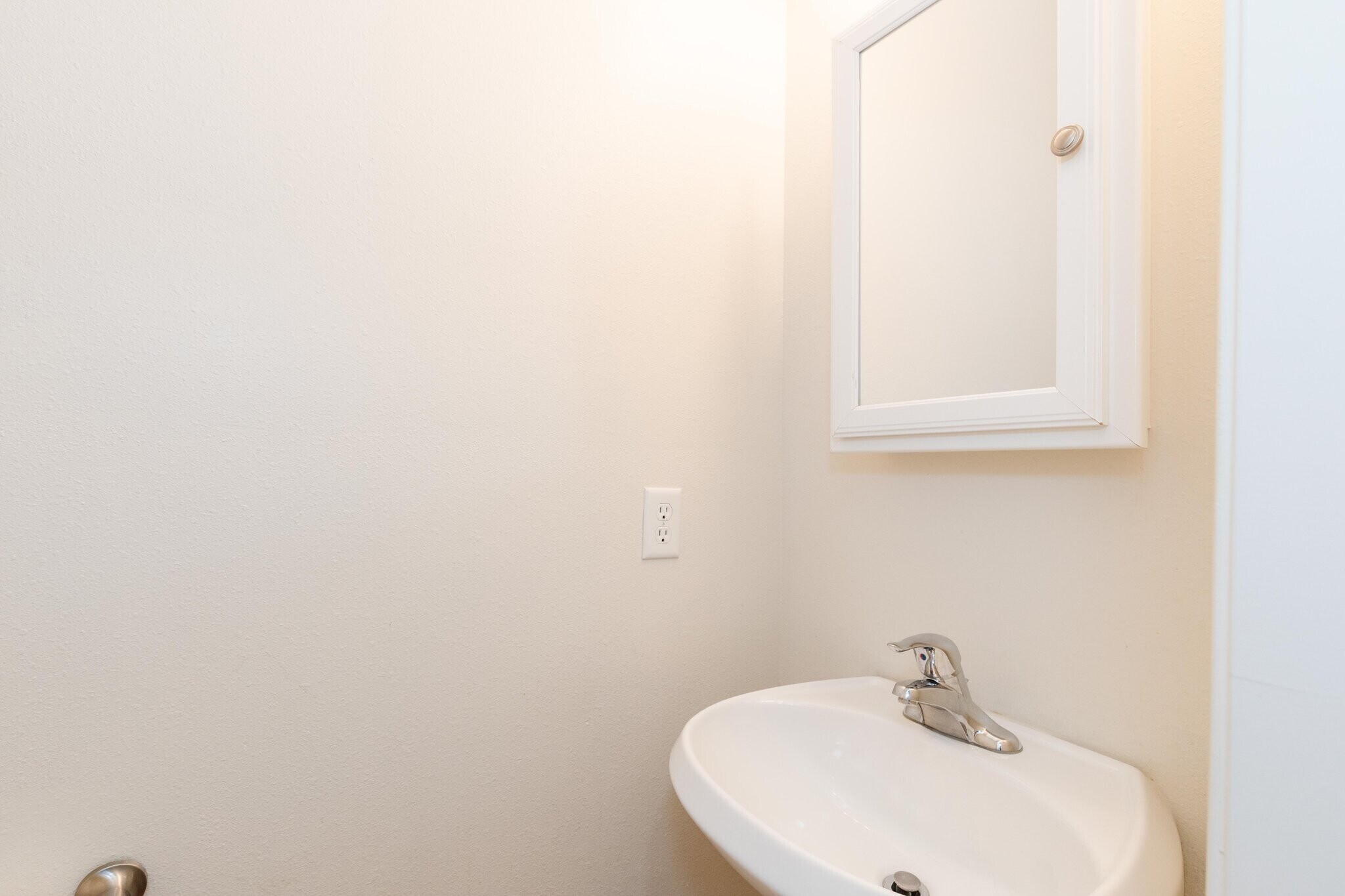 Building Photo - 484 W 1490 N