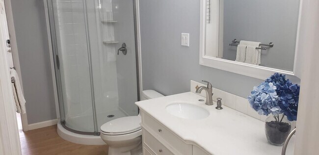 Building Photo - 4440 E Campbell Ave