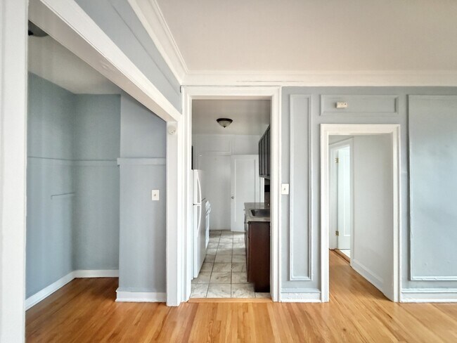 Building Photo - 1369 W Estes Ave
