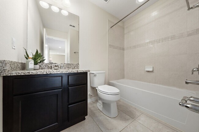 Building Photo - Beautiful Single-Family Home for Rent in Reserve at Legacy Park.Casselberry.