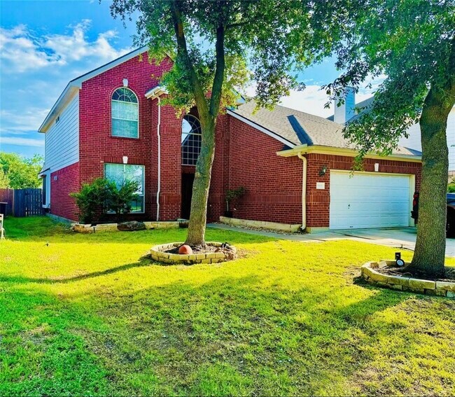 Building Photo - 5902 Crestford Park Ln