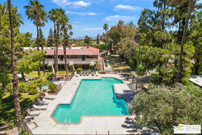 Building Photo - 575 N Villa Ct