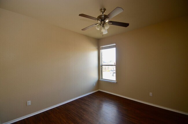 Building Photo - BEAUTIFUL New Home Available NOW!