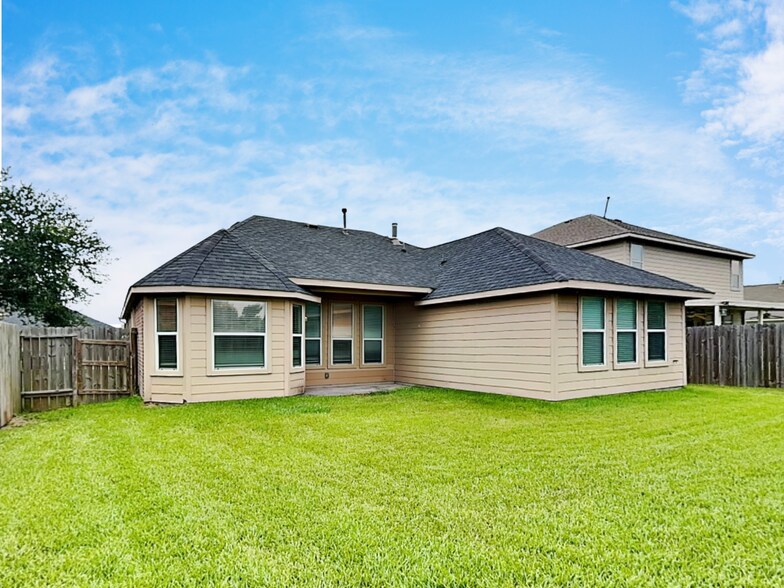 Building Photo - 4511 Monarch Blue Ln