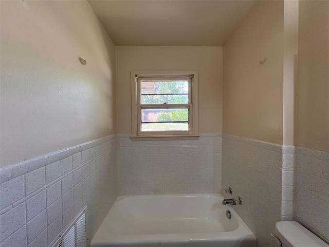 Building Photo - 509 Davis Dr