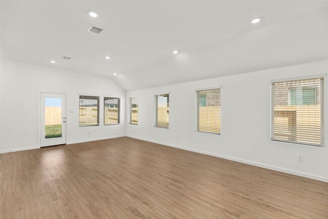 Building Photo - 30314 Tall Fescue Dr