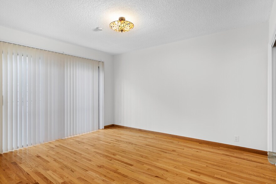 Building Photo - 824 S Shenandoah St