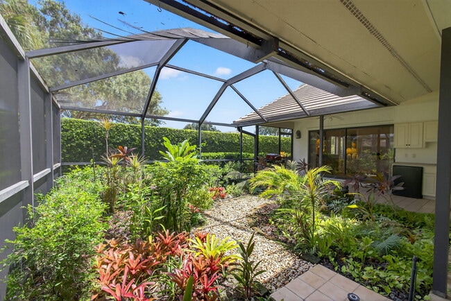 Building Photo - 17001 Freshwind Cir