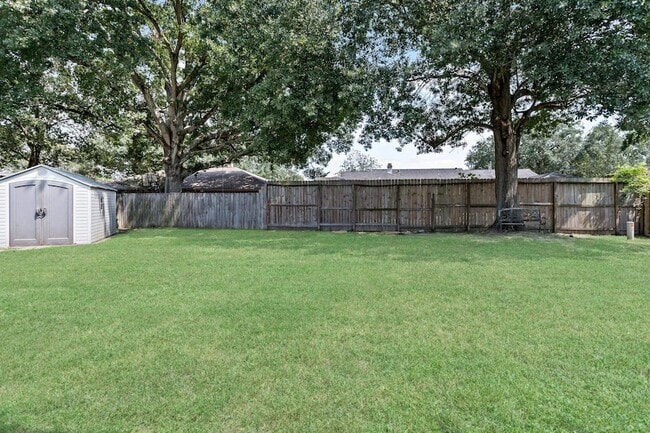 Building Photo - 660 Bancroft Dr