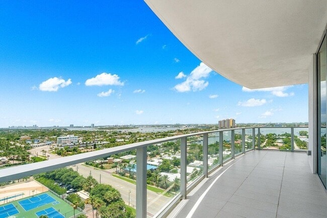 Building Photo - 3100 N Ocean Dr