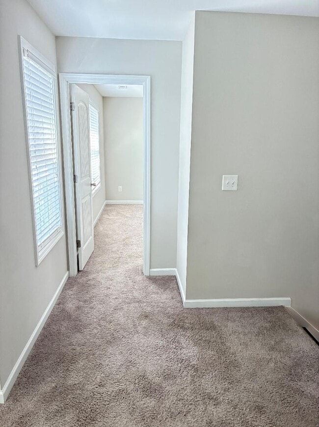 Building Photo - 4000 Saxby Ln NW