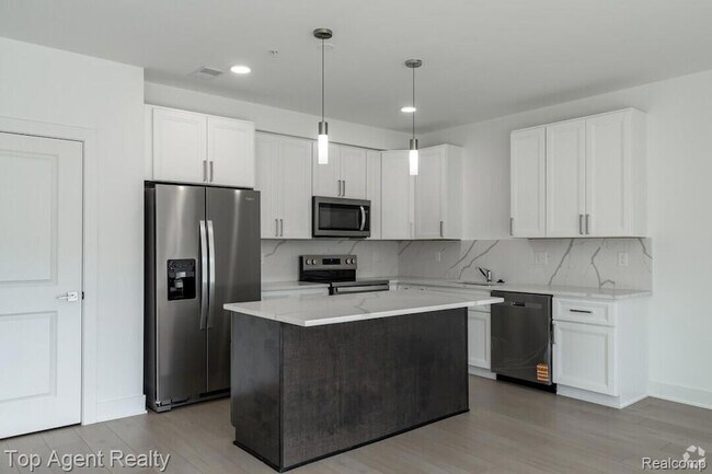 Building Photo - 31847 Gabby Ct