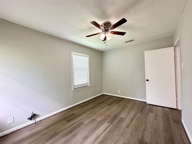 Building Photo - 3723 Cosby St