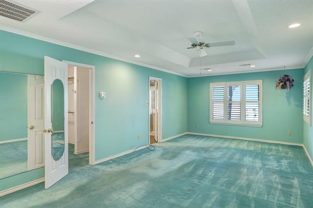 Building Photo - 11090 Lakeside Dr