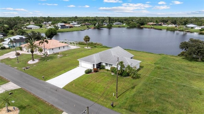 Building Photo - 6460 Blueberry Dr