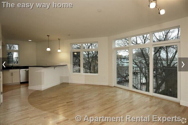Primary Photo - 7 Cameron Ave