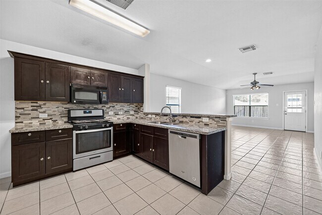 Building Photo - 10907 Barker Gate Ct