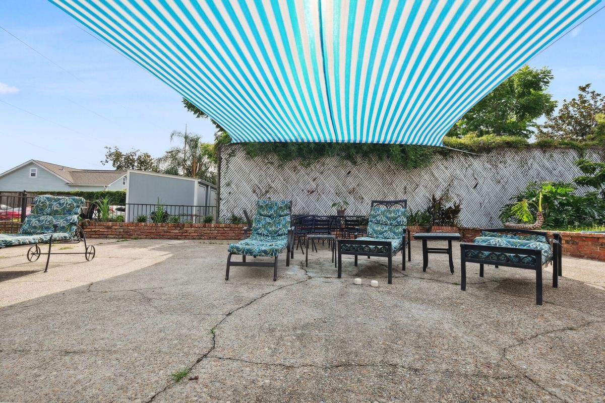 Building Photo - 4716 Annunciation St
