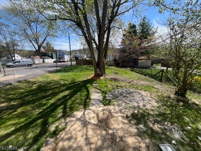 Building Photo - 155 W Washington Ave