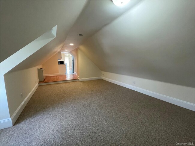 Building Photo - 139 S Broadway