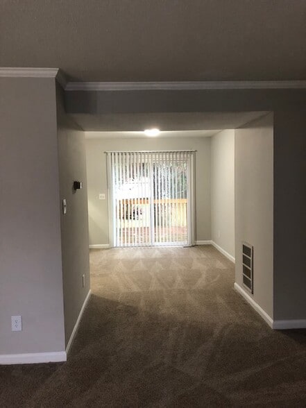 Building Photo - 4405 Graceland Ct