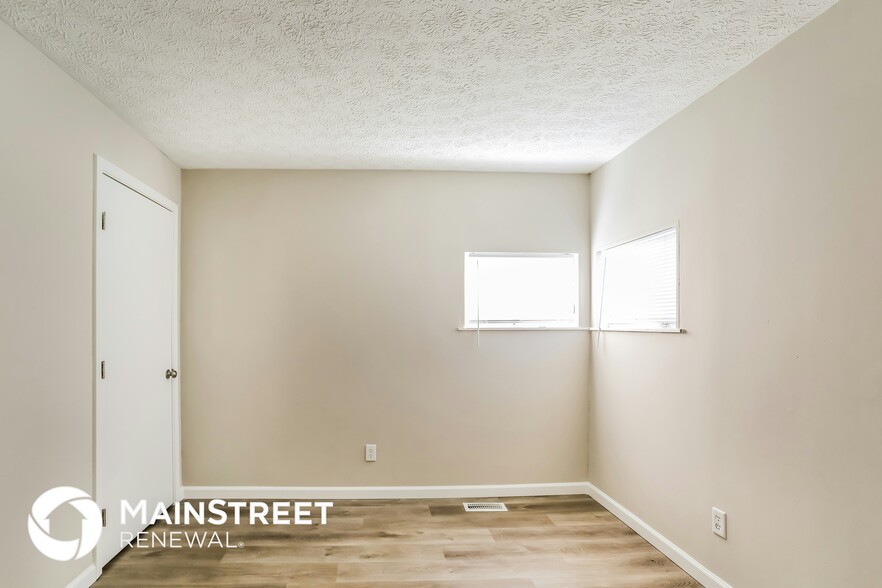 Building Photo - 2475 Lawndale Ave