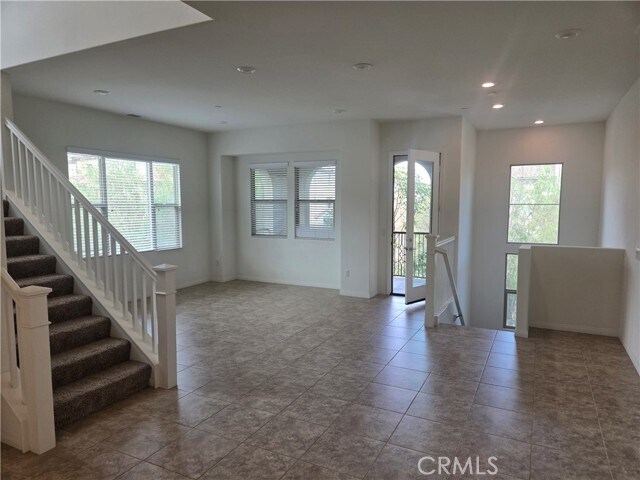 Building Photo - 73 Plateau