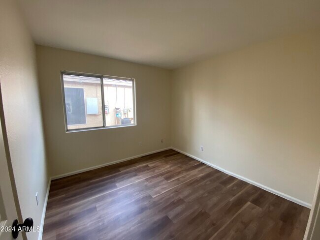 Building Photo - 10849 W Monterosa St