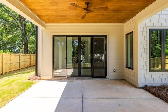 Building Photo - 2278 Tally Dr
