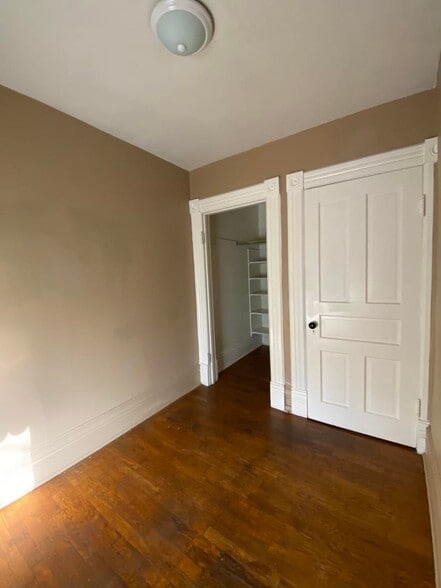 Building Photo - 220 N Dexter St