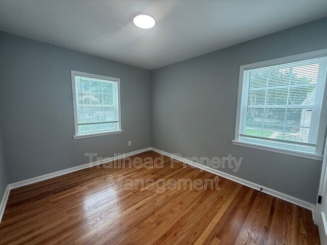 Building Photo - 6425 Brookside Rd